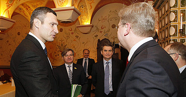 Vitali Klitschko und EU-Kommissar Stefan Füle